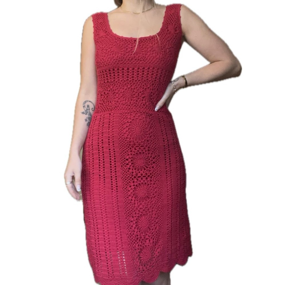 🌺Beautiful Lined Allover Crochet Red Vintage Believe Dress🌺